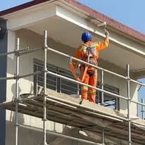 Travaux de peinture sur structure industrielle
